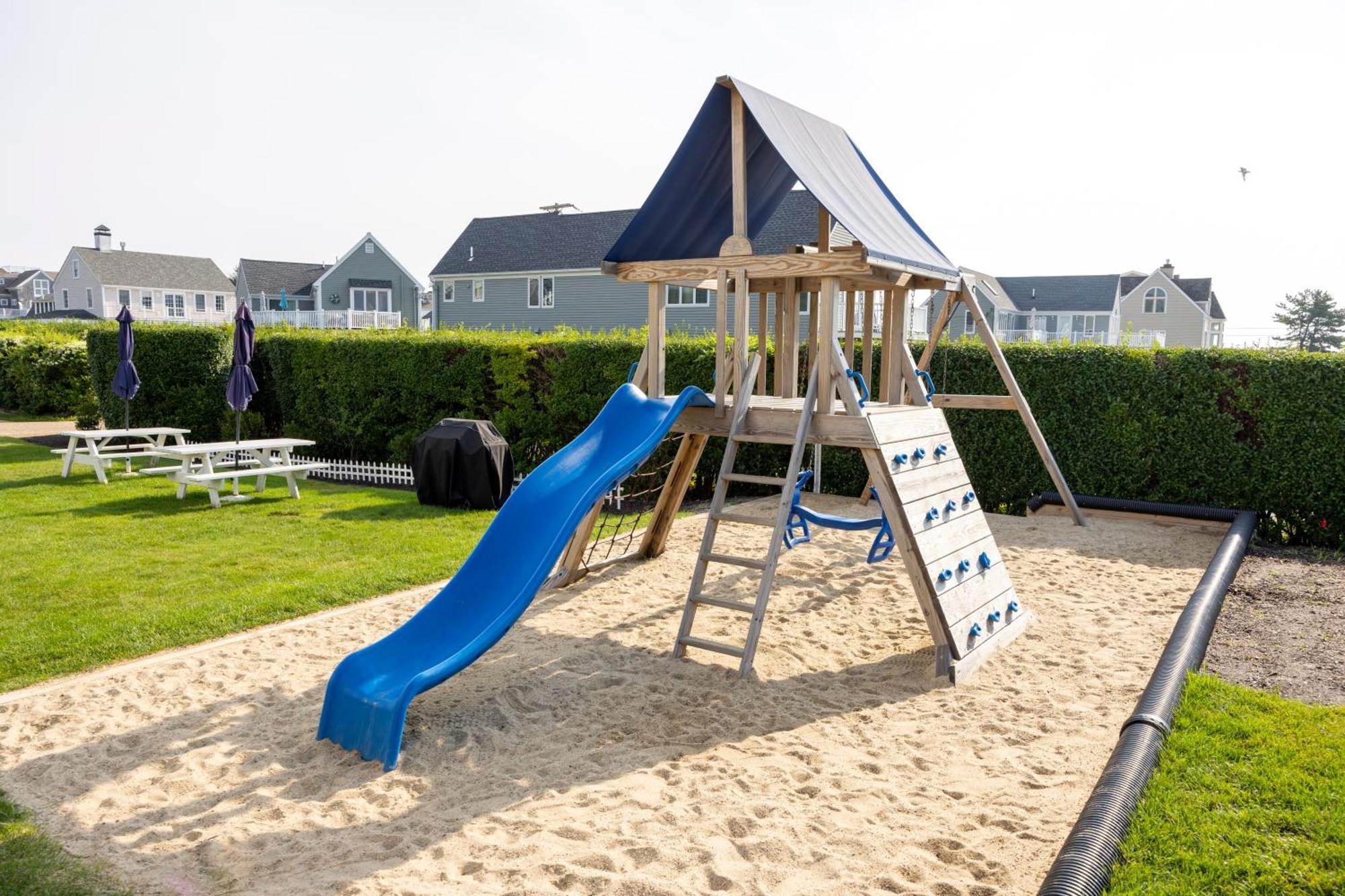 Beachside Village Resort 法尔茅斯 外观 照片