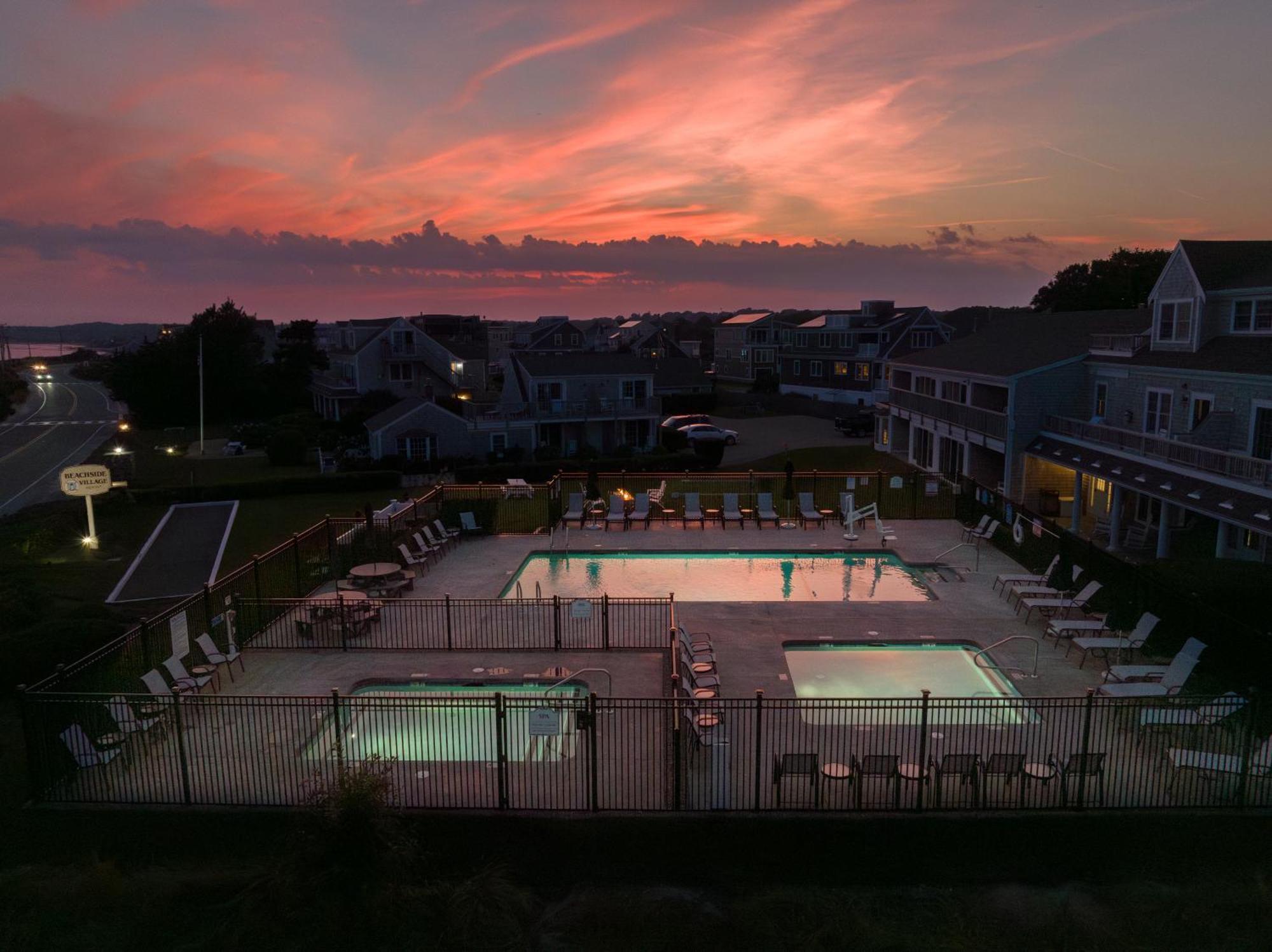 Beachside Village Resort 法尔茅斯 外观 照片