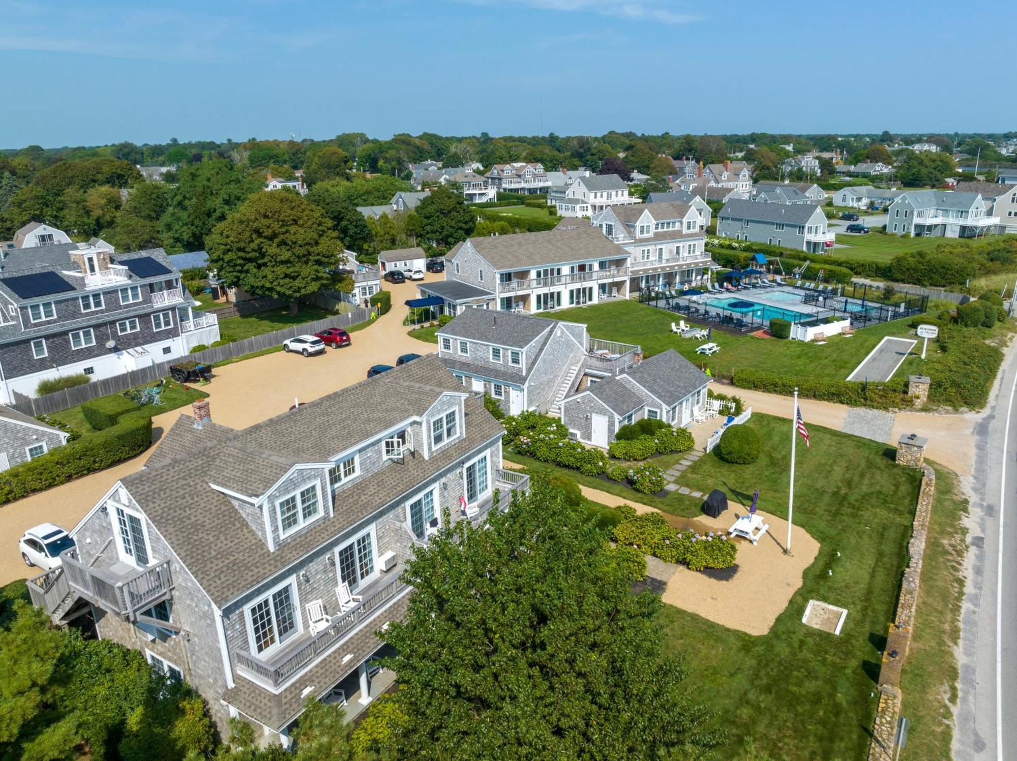 Beachside Village Resort 法尔茅斯 外观 照片
